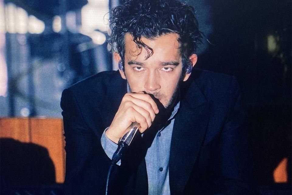 Matty Healy, vocalista de The 1975, se encuentra trabajando en su nuevo disco, el cual incluiría rolas inspiradas en su ex, Taylor Swift.