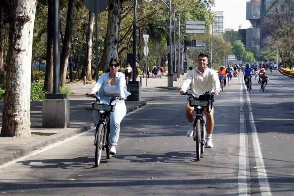 Este domingo se registraron más de 121 mil participantes en el paseo dominical en bicicleta.