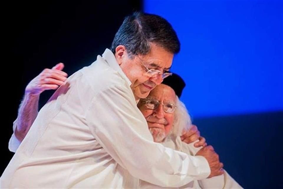 Sergio Ramírez con el poeta, en 2015, durante la realización del festival Centroamérica Cuenta.