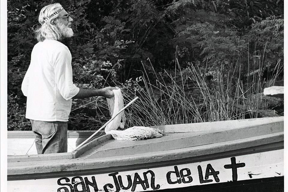 Cardenal durante sus años en Solentiname.