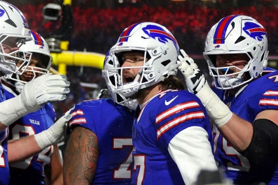 Josh Allen aportó dos touchdowns en el encuentro.