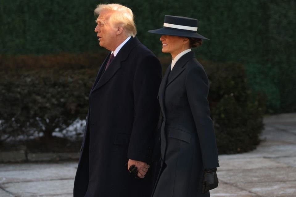 Para la primera parte de la segunda investidura de Donald Trump como presidente de EU, su esposa Melania vistió elegante y con un look sobrio.