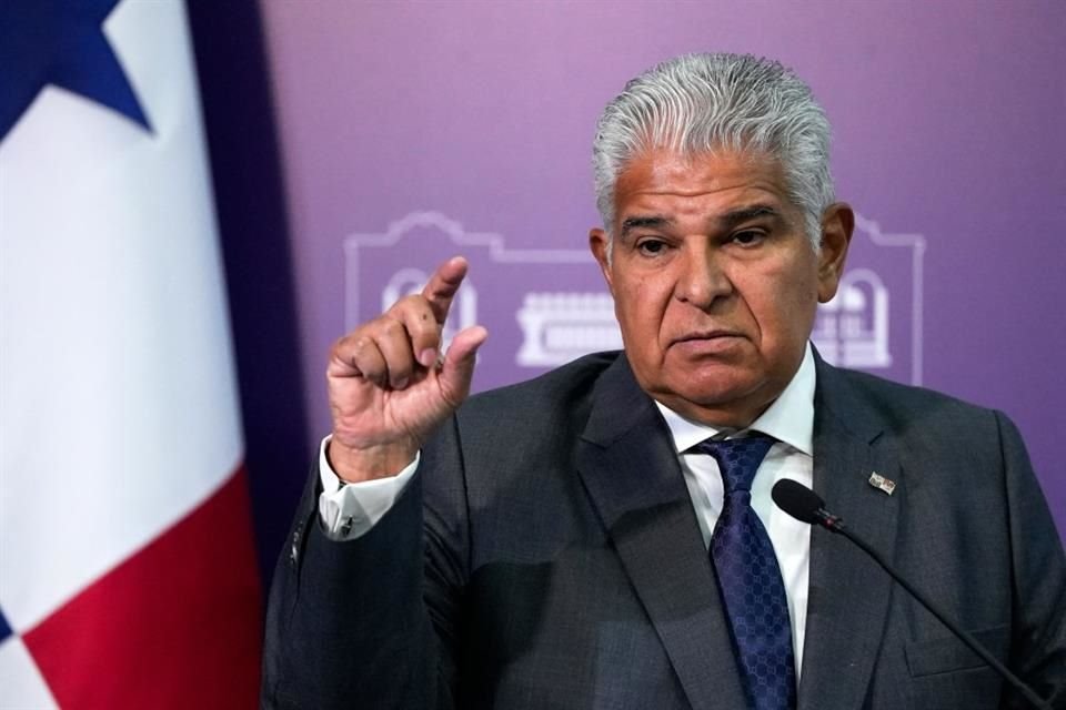 El Presidente de Panamá, José Raúl Mulino, durante una conferencia de prensa en la ciudad de Panamá, el 26 de diciembre del 2024.