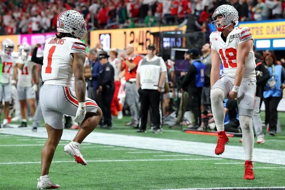 Quinshon Judkins y Will Howard brillaron en el triunfo de Ohio State.