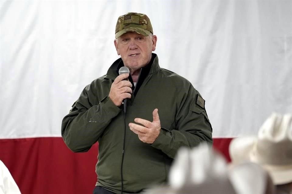 El zar fronterizo Tom Homan dijo que agentes de migración arrestaron a 308 personas ayer, en el segundo día de Trump en la Casa Blanca.