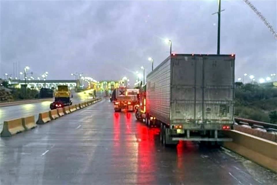 La carretera Nuevo Laredo-Ciudad Guerrero y la autopista Monterrey-Nuevo Laredo son algunas de la vialidades que reportan presencia de hielo.