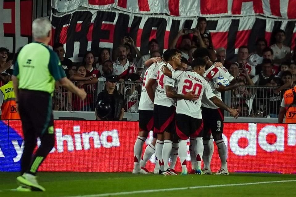 River Plate dominó en su casa.