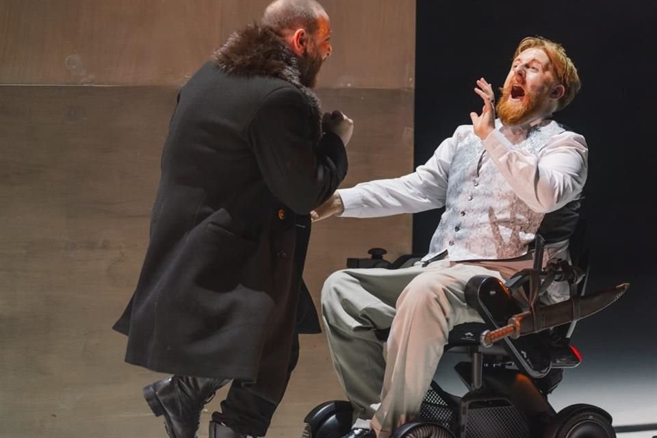 Campbell recibió su premio en la Royal Opera House de Londres este lunes, por crear y estelarizar una adaptación de 'The Tragedy of Richard III', en el Teatro Lírico de Belfast.