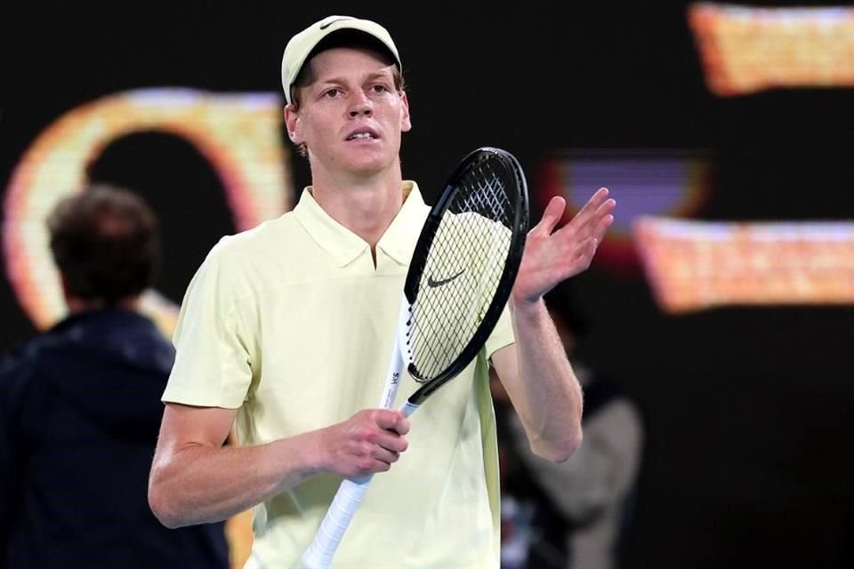 El italiano Jannik Sinner venció a Alex de Miñaur para avanzar a las Semifinales del Abierto de Australia donde enfrentará a Ben Shelton.