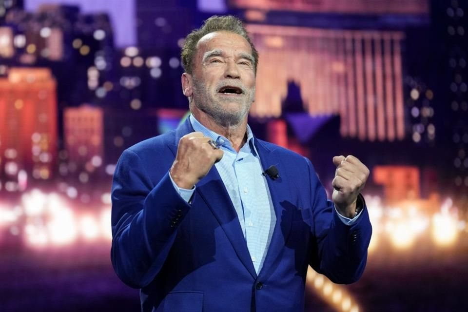 El actor Arnold Schwarzenegger donó 1 millón de dólares de su propia bolsa a las víctimas de los incendios en Los Ángeles.