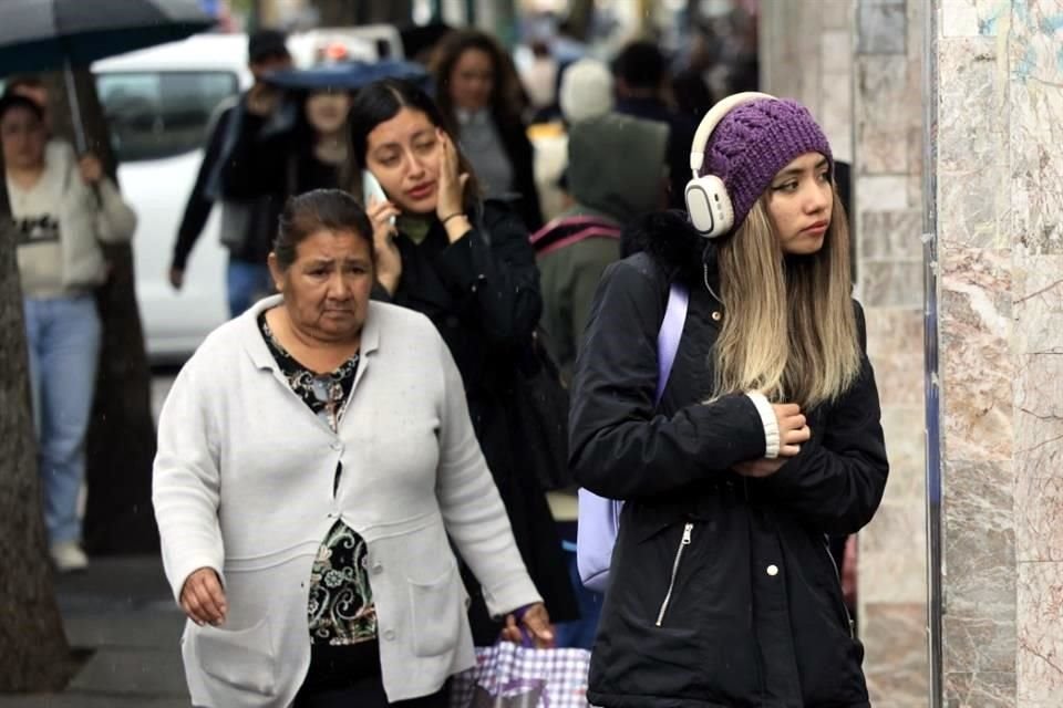 Para las primeras horas de este jueves se espera frío y bajas temperaturas en 7 alcaldías.