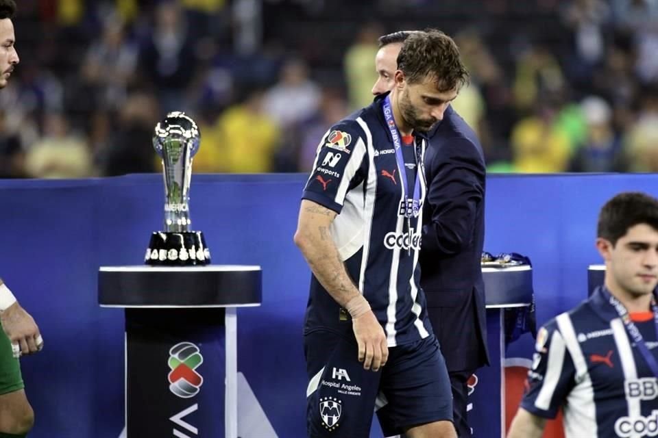 Sergio Canales en la entrega de medallas de la Final pasada.