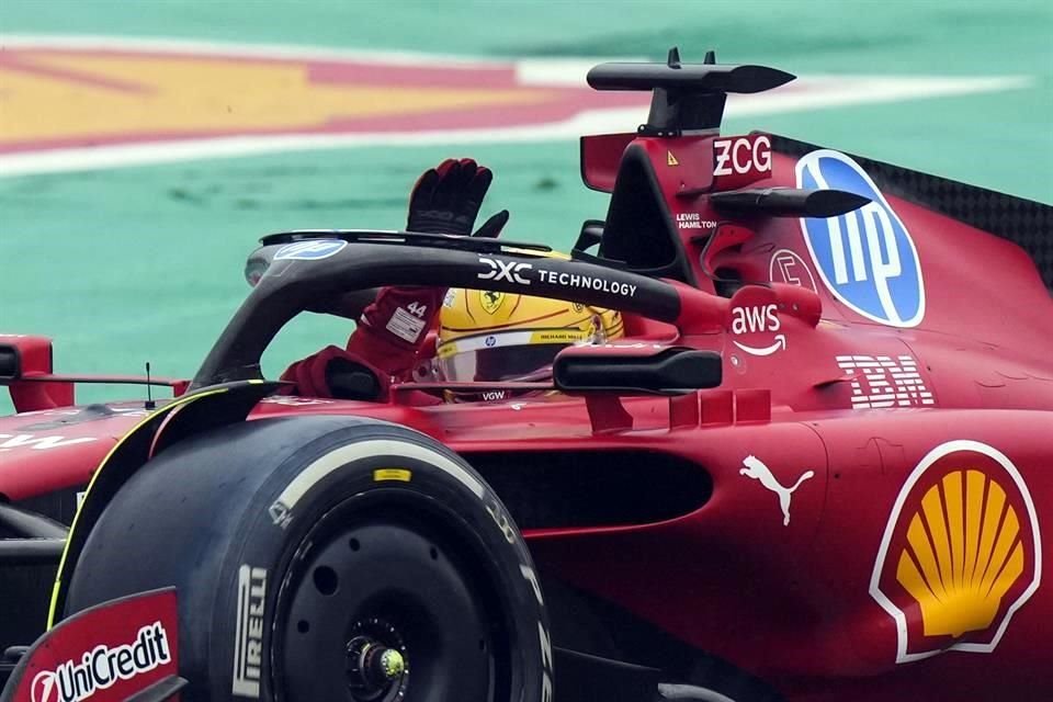 Hace unos días, Lewis Hamilton dio sus primeras vueltas como piloto de Ferrari, en Fiorano.