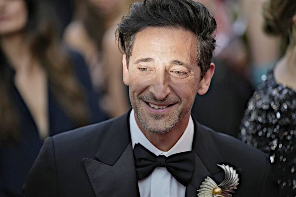 'El Brutalista', la épica de la posguerra que estrenará en el País el 6 de febrero, también se llevó una decena de honores, incluyendo Película, Dirección y Mejor Actor para Adrien Brody.