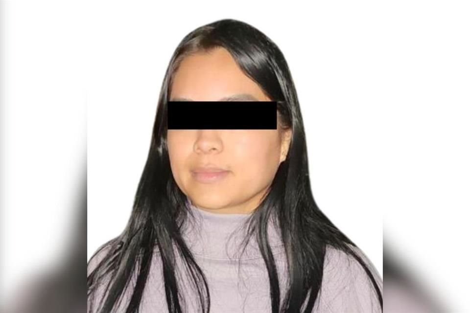 María del Rosario Esquivel, ex Alcaldesa de Santo Tomás, fue detenida en Municipio de Metepec, Edomex, como parte de 'Operativo Enjambre'.