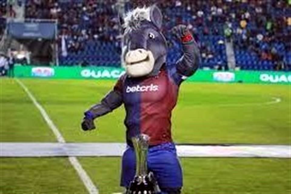 Atlante denunció las malas prácticas de los administradores del Estadio Ciudad de los Deportes y ni su botarga 'Pepe Potro' pudieron sacar.