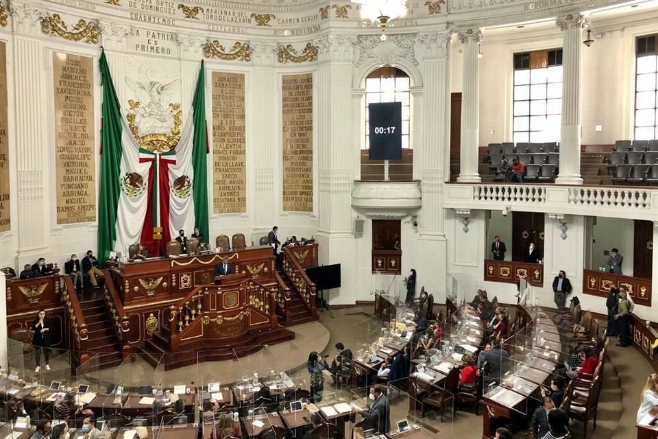 Diputados aprobaron con modificaciones el dictamen sobre las observaciones hechas por la Jefa de Gobierno, al decreto sobre la Ley para el Reconocimiento y la Atención de las Personas #LGBTTTI de la #CDMX.