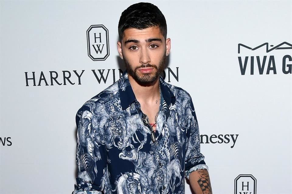 El cantante Zayn Malik emocionó a sus fans mexicanos con una publicación que sugiere una sorpresa en su gira 'Stairway to the Sky'.