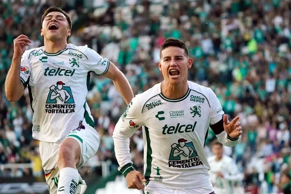 James Rodríguez anotó su primer gol en el León al cobrar un penalti ante Juárez.