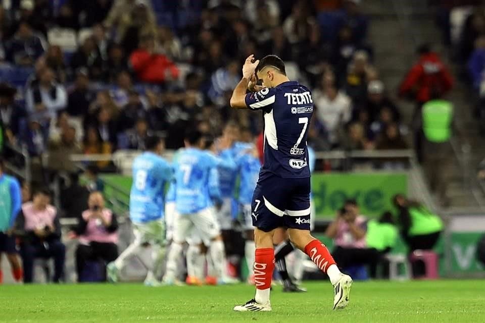 Pero Pachuca le dio la vuelta y el Monterrey sigue sin ganar en la campaña.