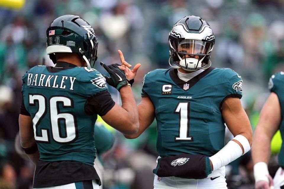 Saquon Barkley y Jalen Hurts anotaron tres touchdowns cada uno para comandar a Philadelphia de vuelta al Super Bowl.