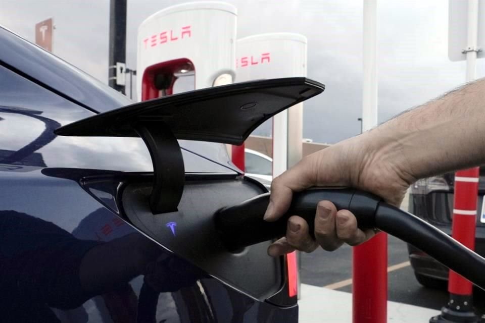 Tesla posee líneas de producción en China.