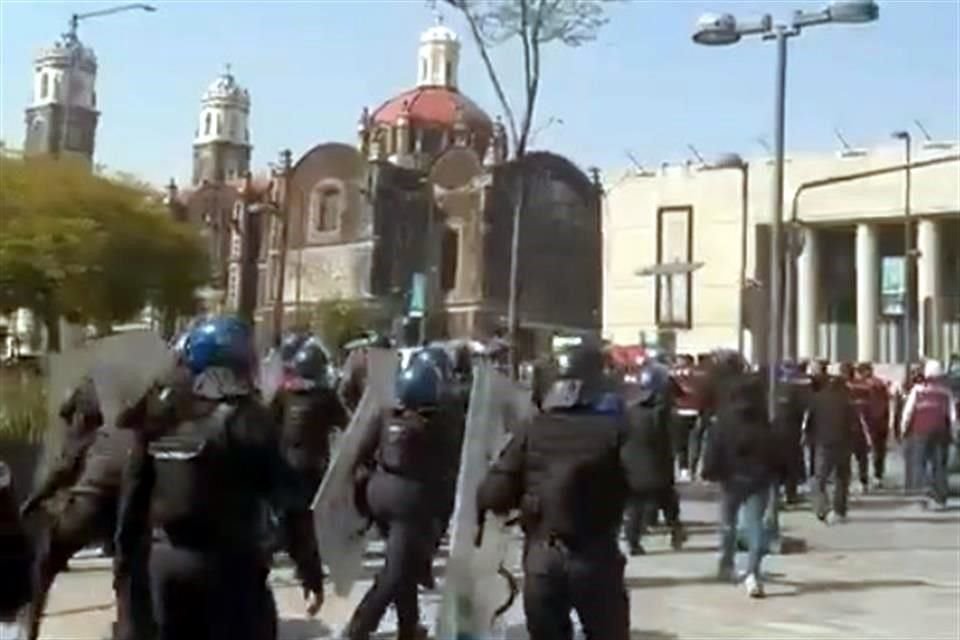 Fueron detenidas tres personas y trasladadas ante el Juez Cívico.