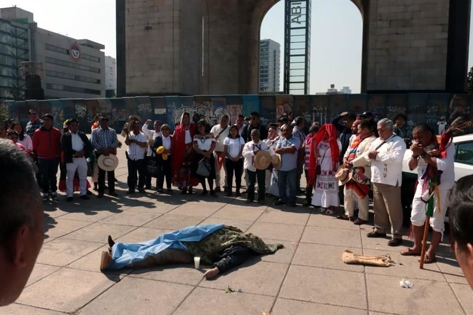 Miembros del Consejo de Pueblos Originarios realizaron un ritual para despedir a su compañero, quien falleció por causas naturales.