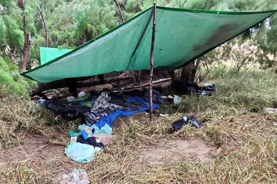 El campamento del crimen organizado fue ubicado en un monte.