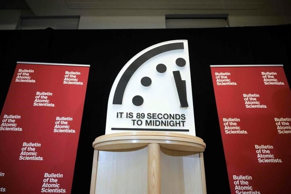 El Reloj del Apocalipsis, que simbólicamente mide fin del mundo, llegó a 89 segundos para la medianoche, lo más cerca que ha estado nunca.