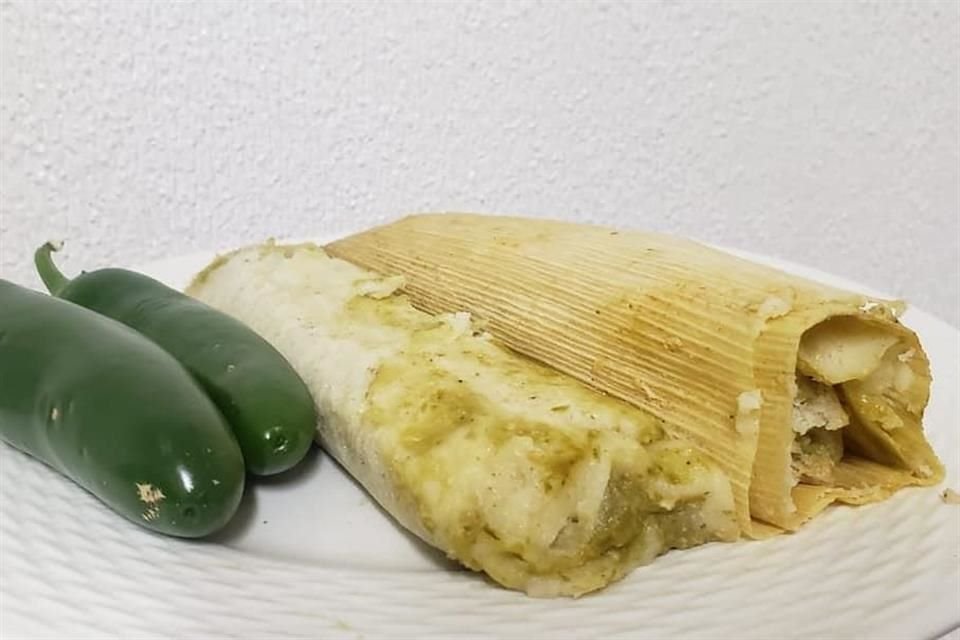 Los tamales se han convertido en un universo culinario dentro de la gastronomía mexicana junto al mole, el atole y las tortillas de maíz debido a su variedad de presentaciones y sabores.