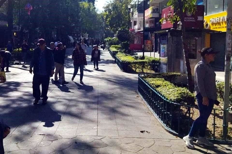 La Calle Génova quedó desocupada de vendedores ambulantes.