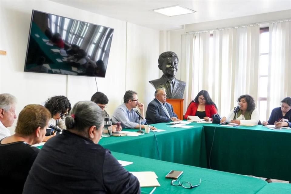 La reunión de vecinos fue con diputados de la Comisión de Participación Democrática y Ciudadana.