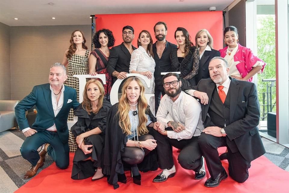 Paola Hinojos asumió la dirección de Fashion Group México, con un evento de transición que celebró su legado e impulso a la moda.