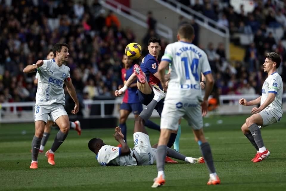 El Deportivo Alavés planteó un complicado partido a los locales.