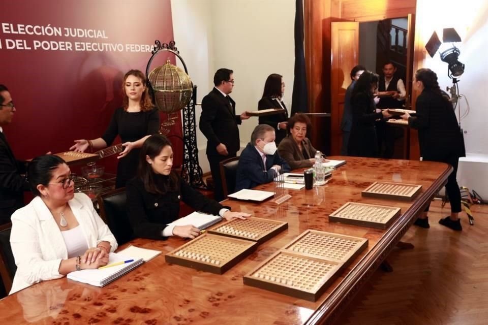 El Comité de Evaluación del Poder Ejecutivo.