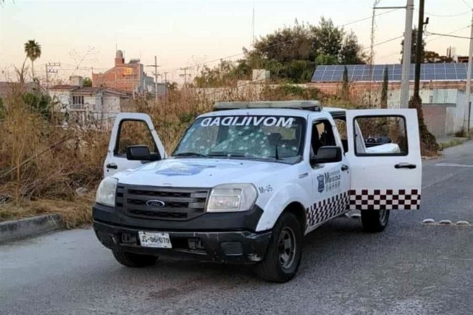 La Fiscalía confirmó esta mañana que una policía de Movilidad de Teocaltiche murió ayer y que dos de sus compañeros resultaron lesionados.