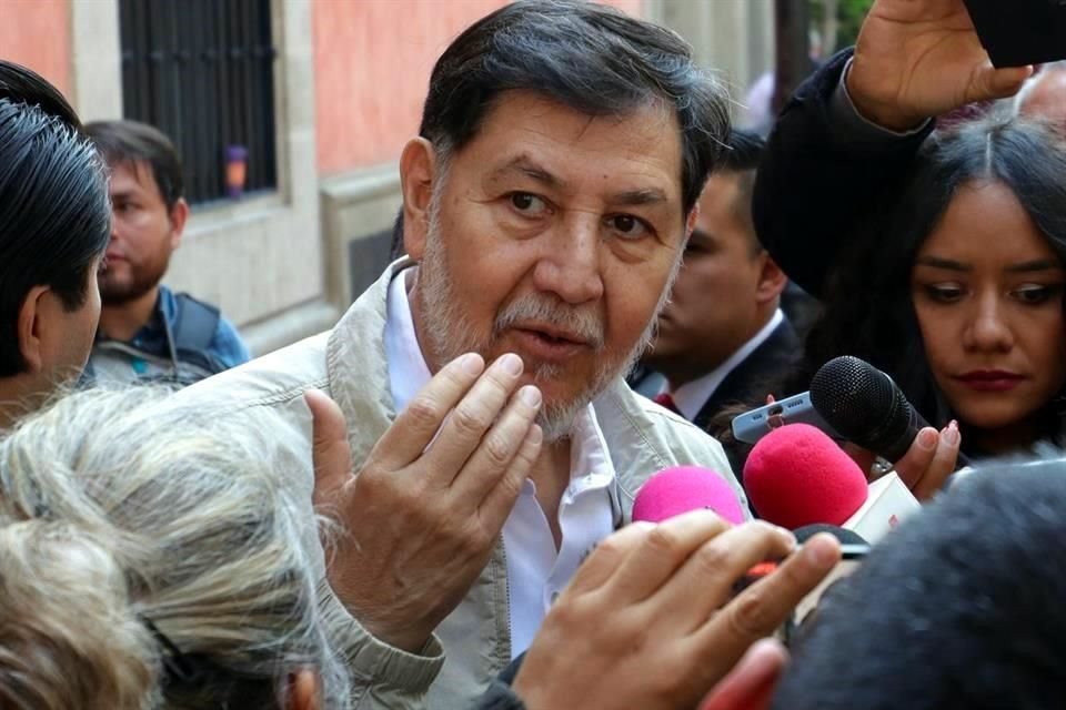 Fernández Noroña acudió a la Casona de Xicoténcatl, donde se realiza la insaculación de candidatos del Poder Legislativo a la elección judicial. 