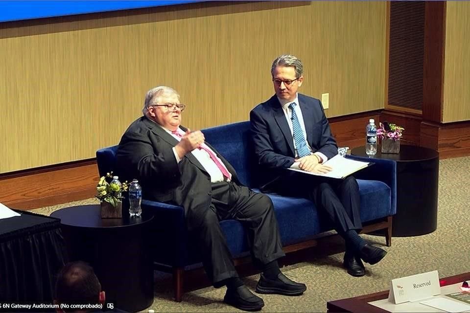 Agustín Carstens, director general del Banco de Pagos Internacionales, consideró que es muy difícil estimar el impacto total que tendría en la formación de precios la aplicación de aranceles