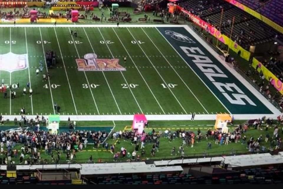 El mensaje no aparece en la cancha del Superdome.