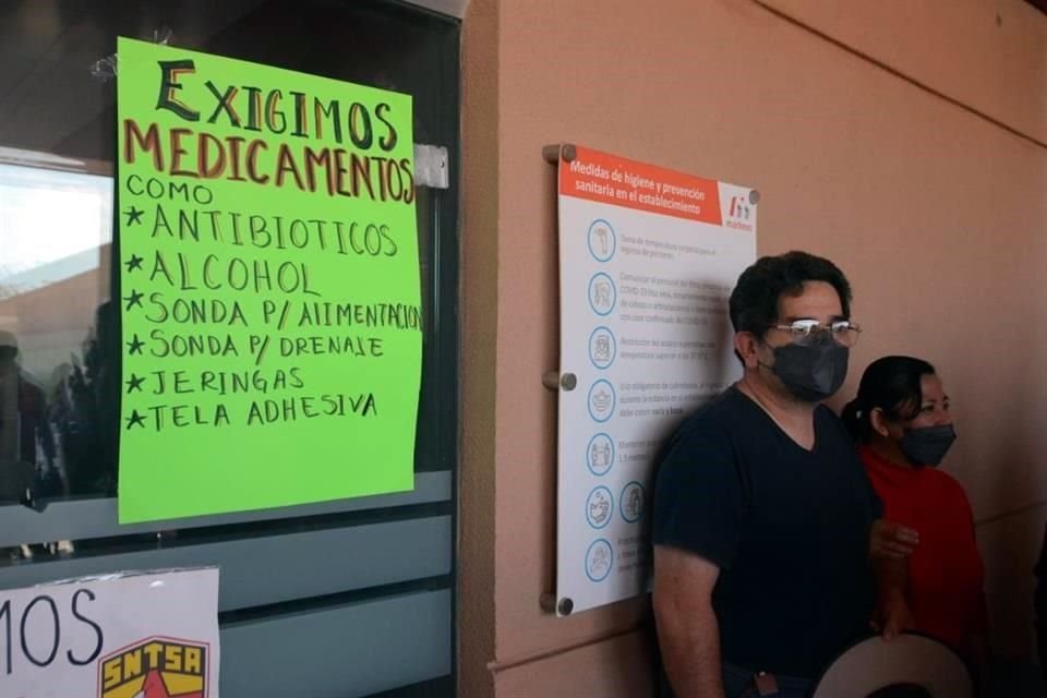 El personal expresó su molestia por el desabasto de medicamentos e insumos.