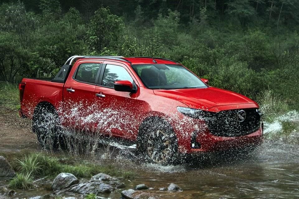 La nueva pick-up de Mazda se comercializa en una sola versión con un precio de 829 mil 900 pesos.