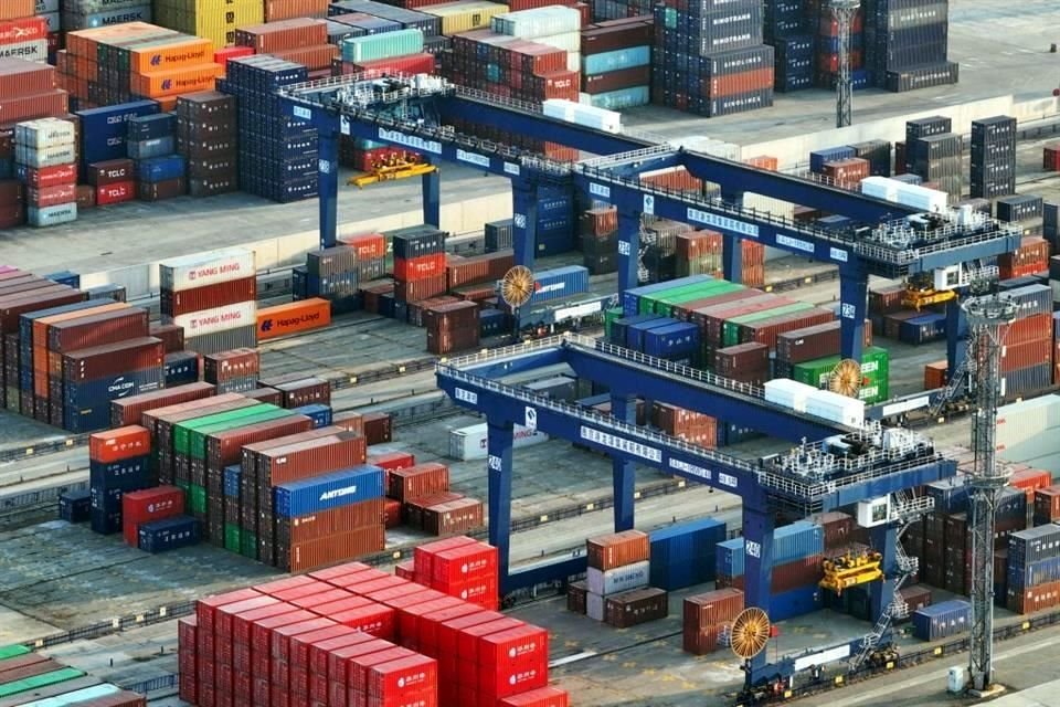 Los aranceles estadounidenses se aplican a todas las importaciones chinas y se suman a los gravámenes que se aplicaban anteriormente a determinados productos chinos.