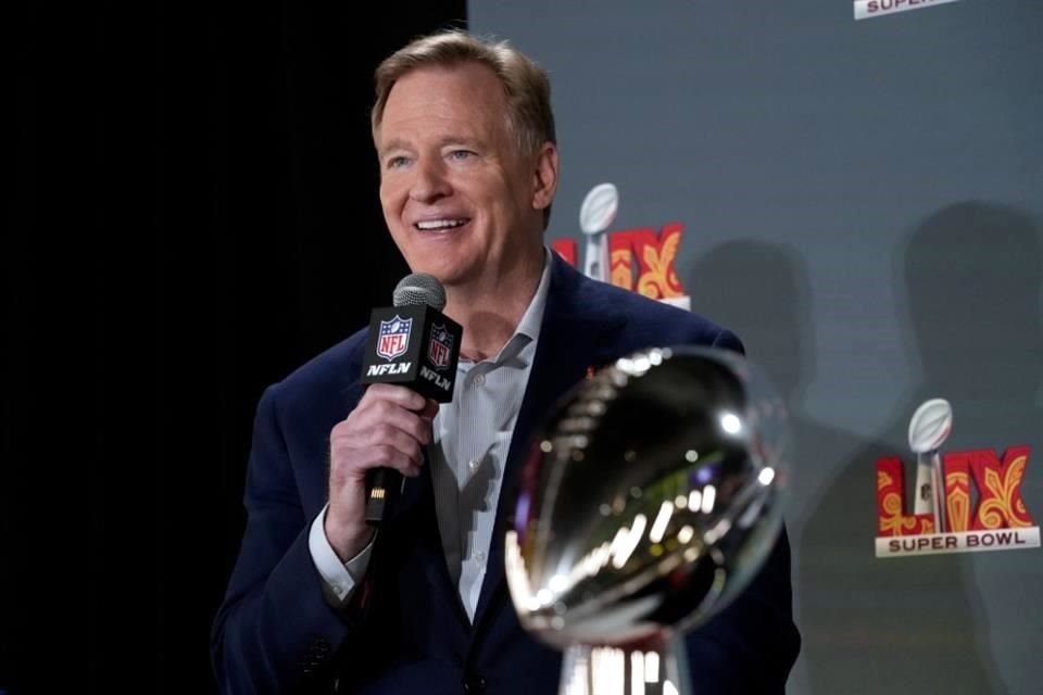 Roger Goodell anuncia que la NFL llega a más países.