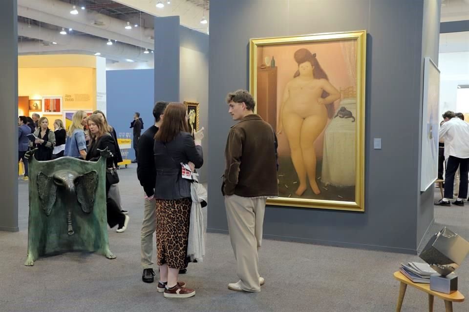 Obras de pintores clásicos, como el colombiano Fernando Botero, no faltan en la oferta de la feria de arte.