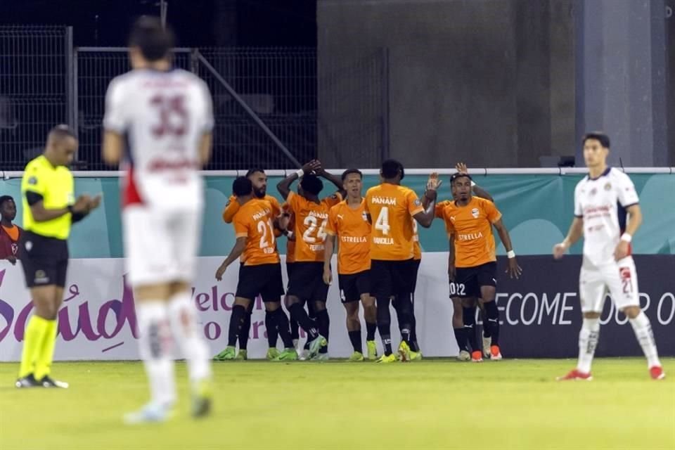 El Cibao estuvo a segundos de ganarle al Guadalajara.