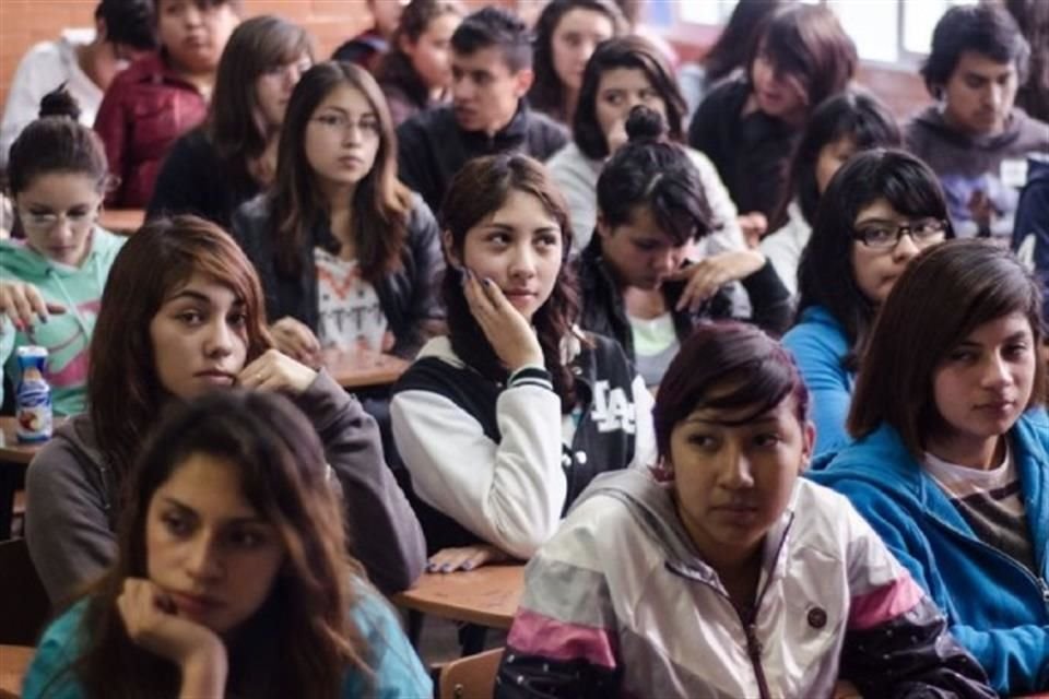 Los aspirantes a prepas de la UNAM y el IPN se enfrentarán a un nicho más reducido y competitivo, según investigadora de la Ibero CDMX.