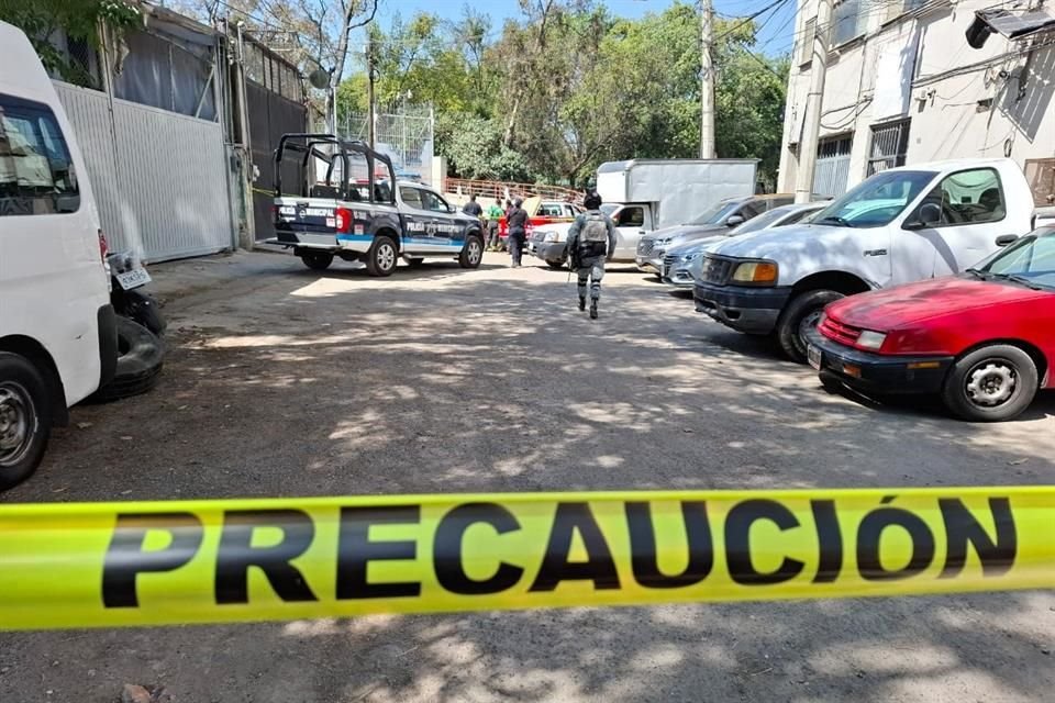 Vecinos reportaron a las autoridades el hallazgo sobre la Calle Monseñor Guízar y Valencia, Colonia San Andrés Atoto.