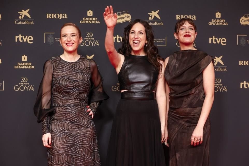 Maria del Puy Alvarado, Celia de Molina y Andrea Ros asistieron a la alfombra roja de los Goya con atuendos casi a juego en tonalidad.