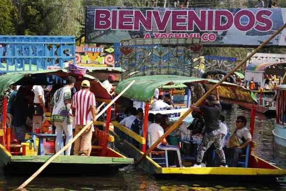 Los visitantes fueron golpeados y amenazados en el embarcadero de Cuemanco luego de reclamar el reembolso por la renta de una bocina que no funcionó durante el recorrido.  